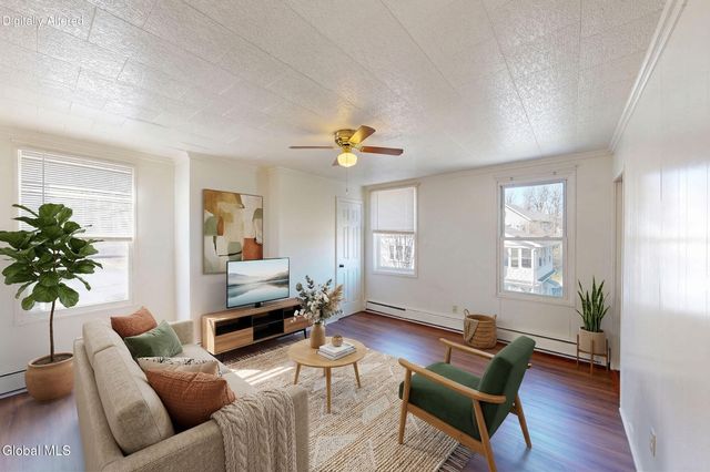 11 Elm Street, Troy, NY 12180