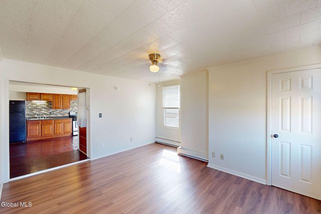 11 Elm Street, Troy, NY 12180