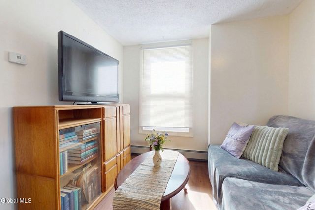 11 Elm Street, Troy, NY 12180