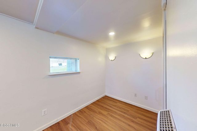 11 Elm Street, Troy, NY 12180