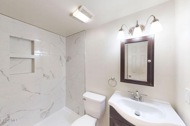 11 Elm Street, Troy, NY 12180