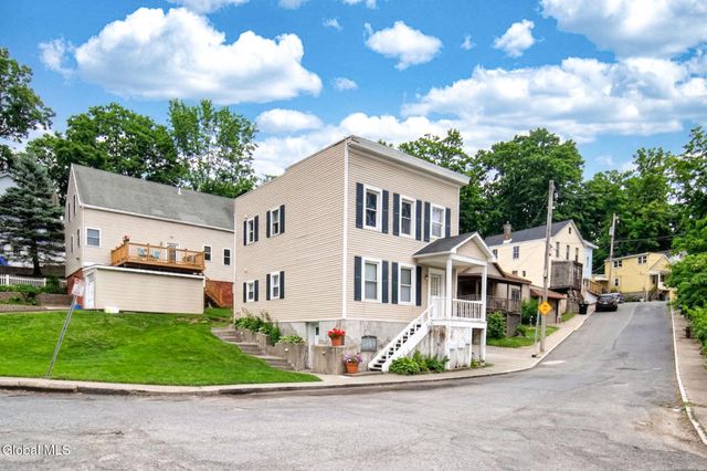 11 Elm Street, Troy, NY 12180