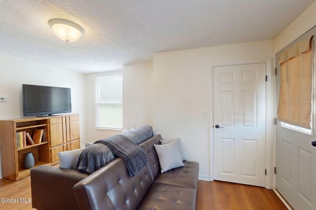 11 Elm Street, Troy, NY 12180