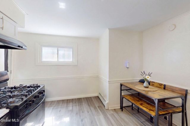 11 Elm Street, Troy, NY 12180