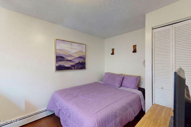 11 Elm Street, Troy, NY 12180
