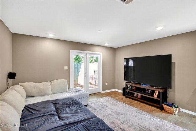 2117 Toulouse Street, Ocean Springs, MS 39564