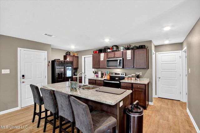 2117 Toulouse Street, Ocean Springs, MS 39564