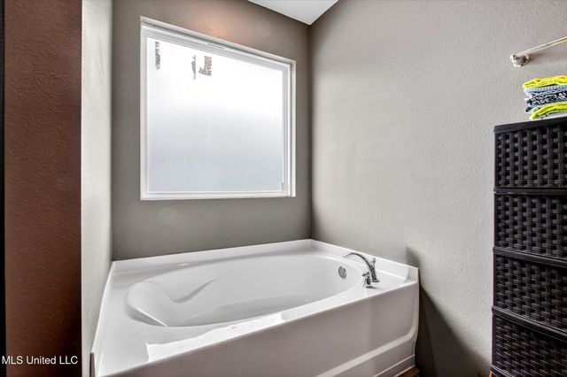 2117 Toulouse Street, Ocean Springs, MS 39564