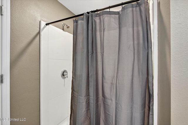 2117 Toulouse Street, Ocean Springs, MS 39564