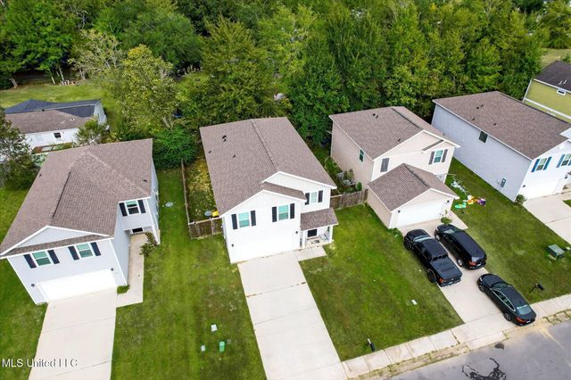 2117 Toulouse Street, Ocean Springs, MS 39564