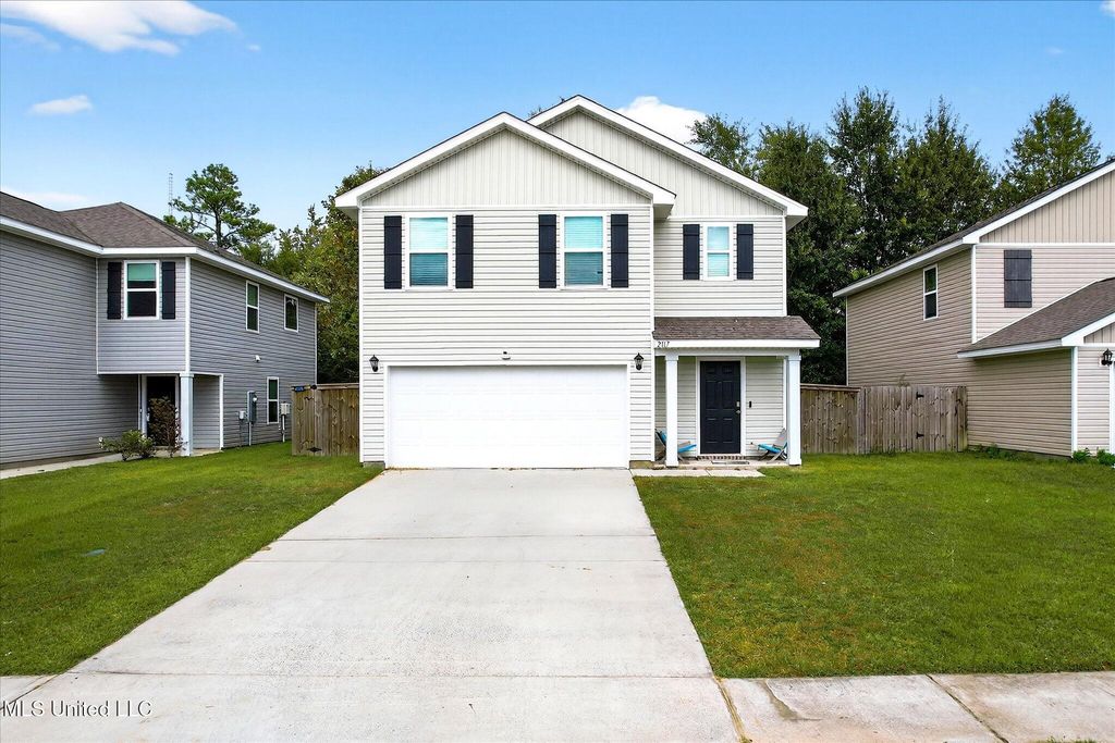 2117 Toulouse Street, Ocean Springs, MS 39564