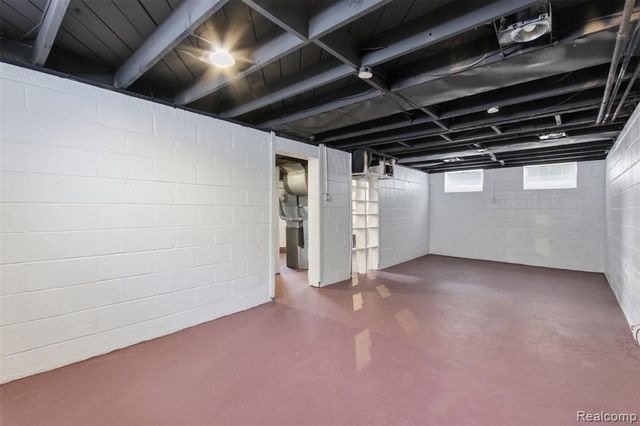 19327 Sunset Street, Detroit, MI 48234