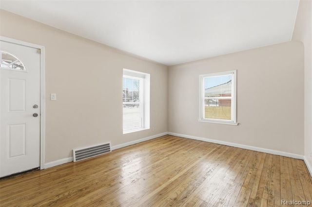 19327 Sunset Street, Detroit, MI 48234