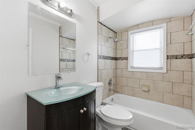 19327 Sunset Street, Detroit, MI 48234