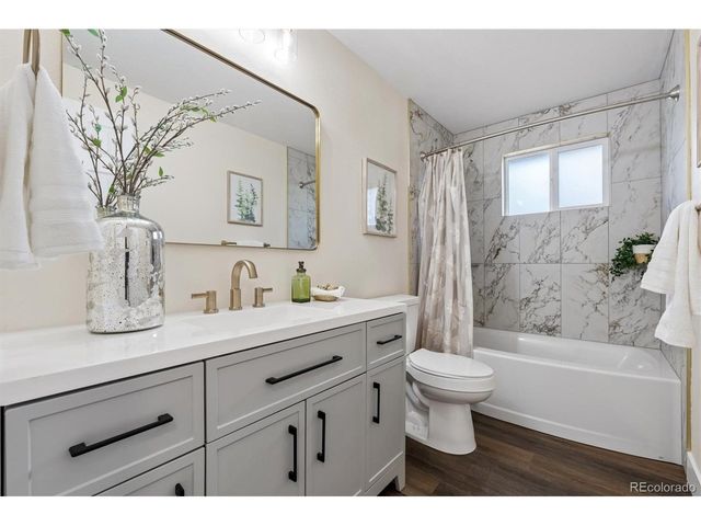 1635 Atwood St, Longmont, CO 80501