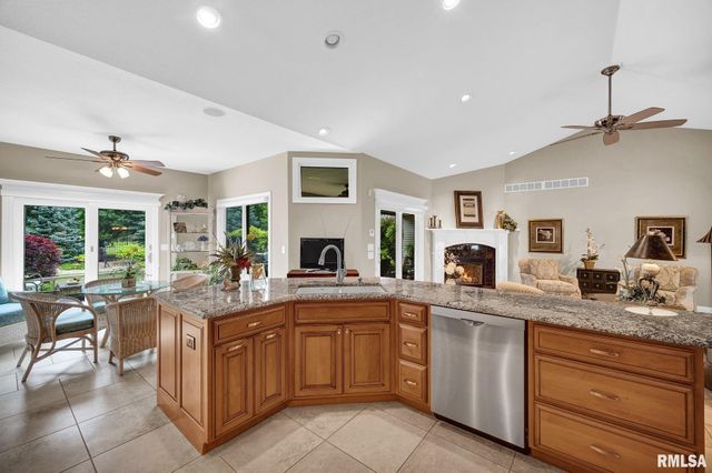 11008 N ONYX Lane, Dunlap, IL 61525