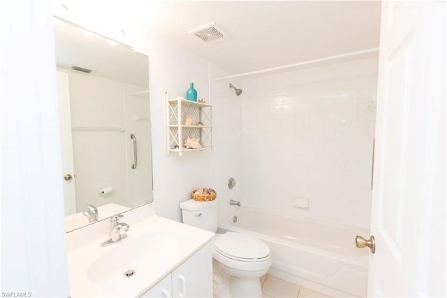 2456 Millcreek LN 102, Naples, FL 34119