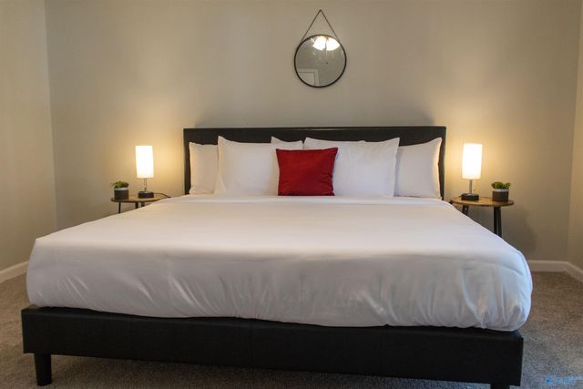 3906 Oak Glen Terrace SW, Huntsville, AL 35805