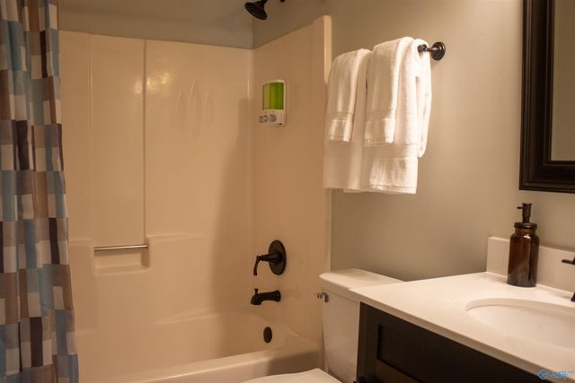 3906 Oak Glen Terrace SW, Huntsville, AL 35805