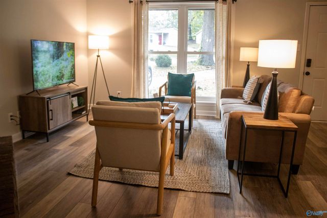 3906 Oak Glen Terrace SW, Huntsville, AL 35805