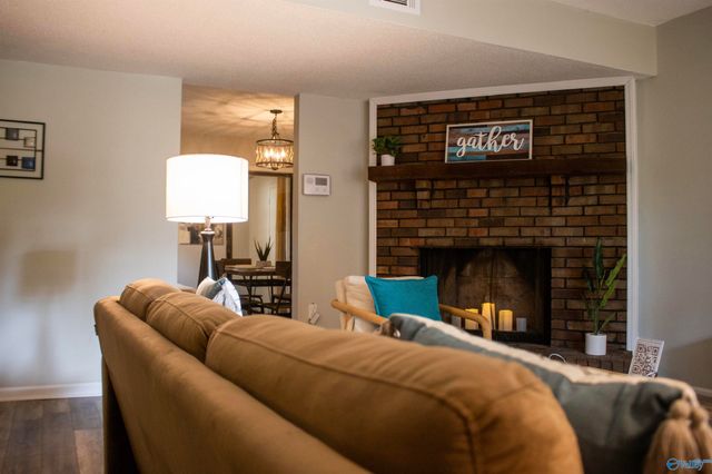 3906 Oak Glen Terrace SW, Huntsville, AL 35805