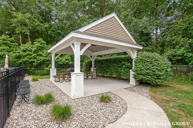 15213 Meadowwood Drive, Grand Haven Twp, MI 49417