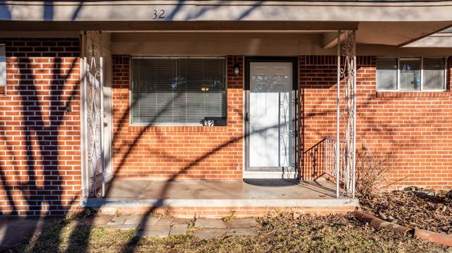 32 Rosemont Drive, Little Rock, AR 72204