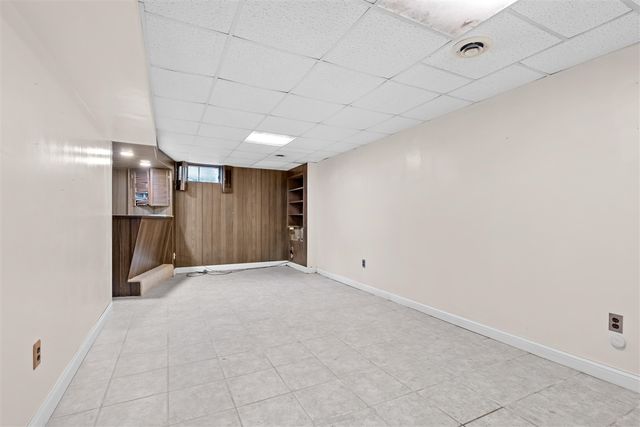 1809 Whitegate Lane, Kalamazoo, MI 49009