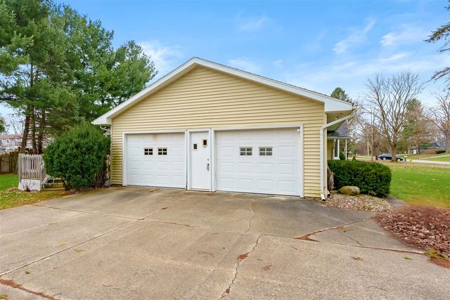 1809 Whitegate Lane, Kalamazoo, MI 49009