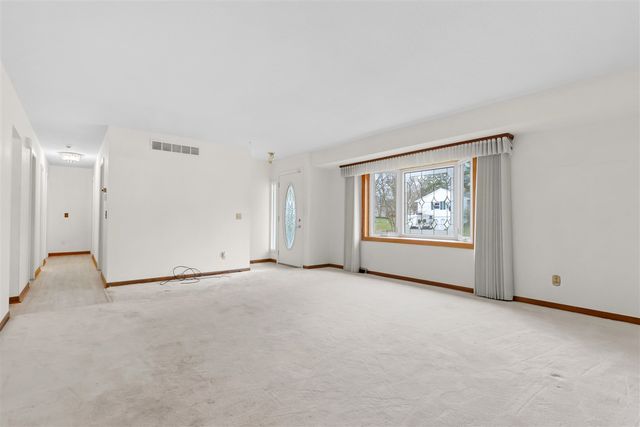 1809 Whitegate Lane, Kalamazoo, MI 49009