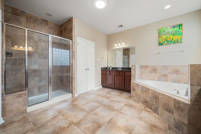 2321 Lakeway Drive, Friendswood, TX 77546