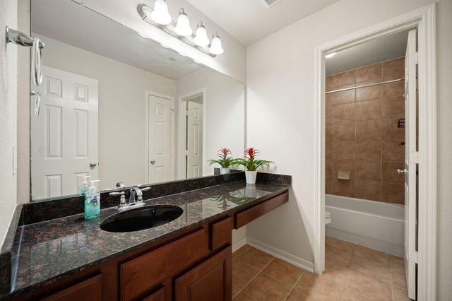 2321 Lakeway Drive, Friendswood, TX 77546