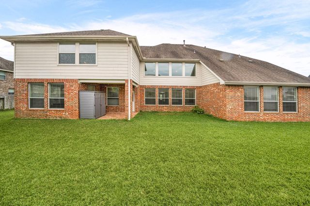 2321 Lakeway Drive, Friendswood, TX 77546