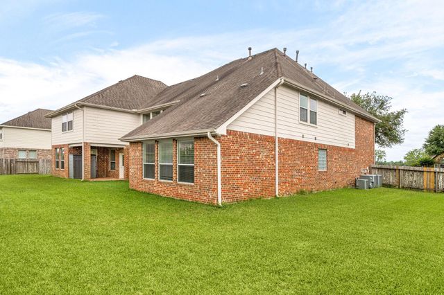 2321 Lakeway Drive, Friendswood, TX 77546