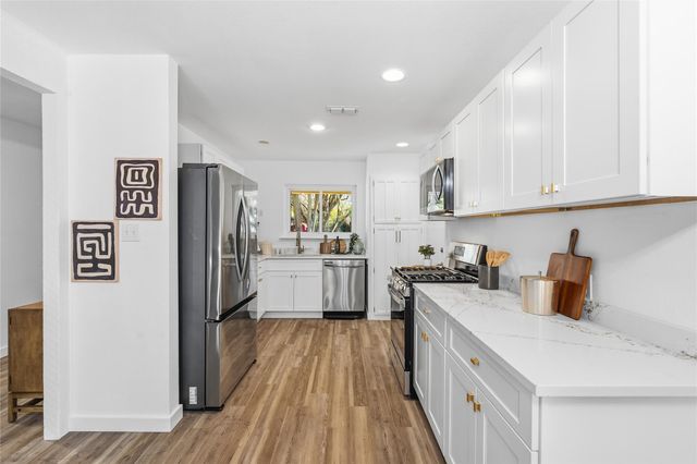 6710 Kings PT W, Austin, TX 78723