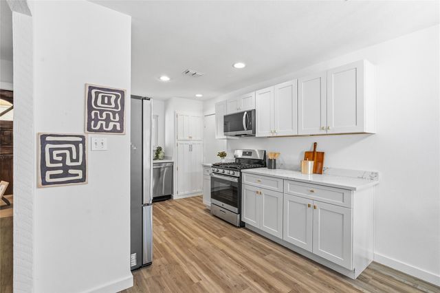 6710 Kings PT W, Austin, TX 78723