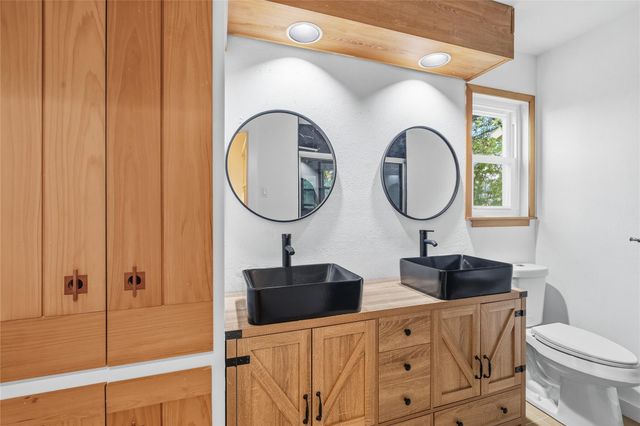 6710 Kings PT W, Austin, TX 78723