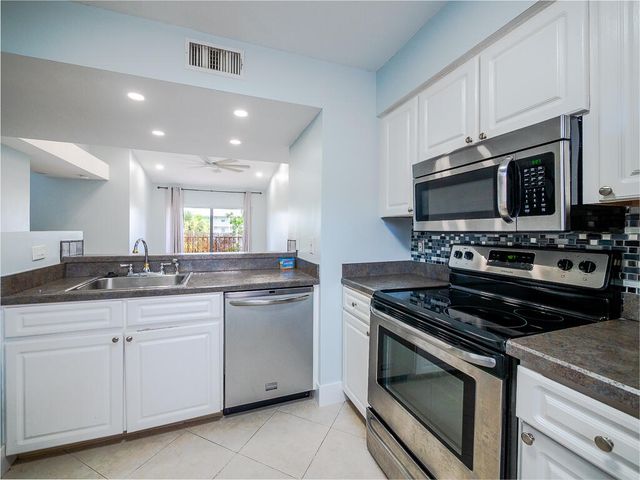 1020 Lake Shore Drive 202, Lake Park, FL 33403