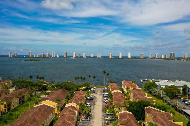 1020 Lake Shore Drive 202, Lake Park, FL 33403