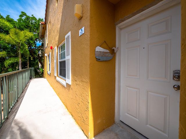 1020 Lake Shore Drive 202, Lake Park, FL 33403