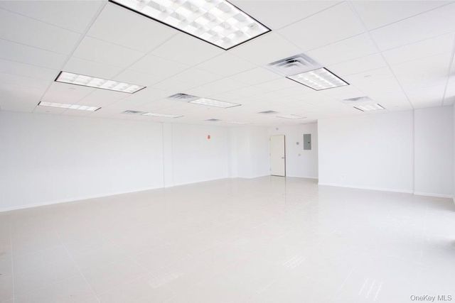 13633 37th Avenue 10C, Flushing, NY 11354