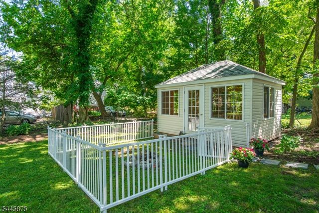 181 Valley Rd, Montclair Twp., NJ 07042