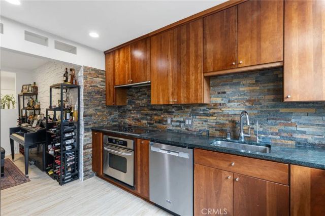 8701 Delgany Avenue 110, Playa Del Rey, CA 90293