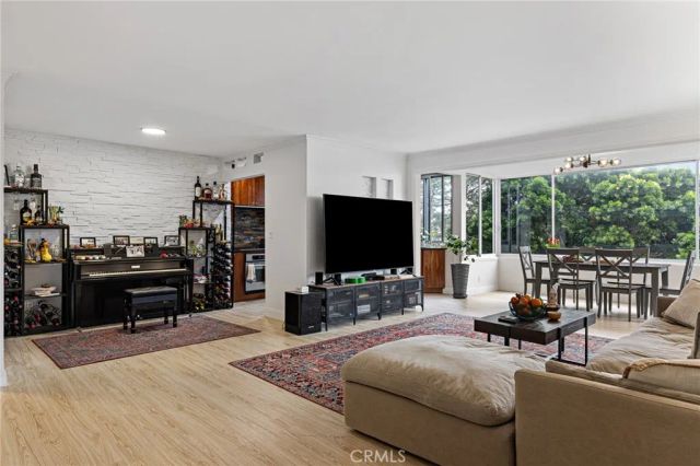 8701 Delgany Avenue 110, Playa Del Rey, CA 90293