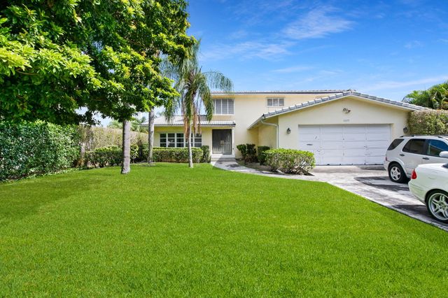 1027 Lewis Cove, Delray Beach, FL 33483