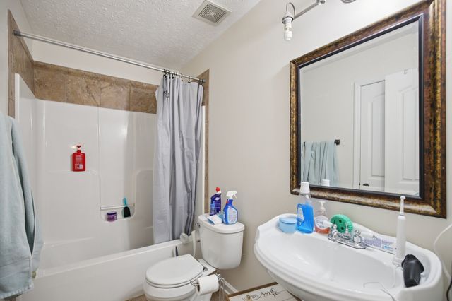 139 Buttermere Dr, Clarksville, TN 37040