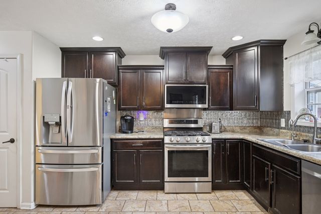 139 Buttermere Dr, Clarksville, TN 37040