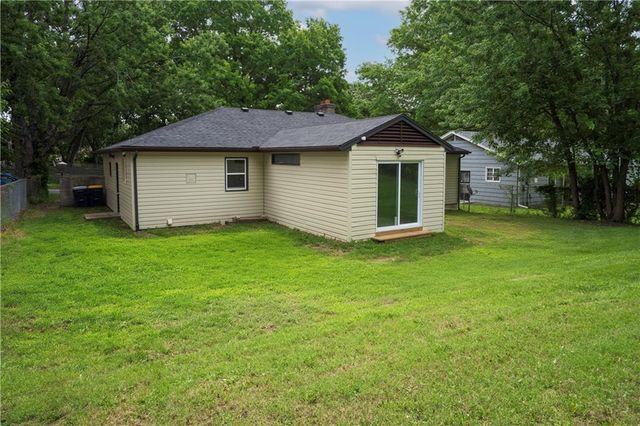 7806 Campbell Street, Kansas City, MO 64131