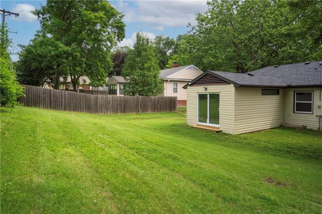 7806 Campbell Street, Kansas City, MO 64131