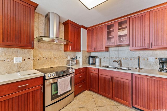 1910 Ala Moana Boulevard 29A, Honolulu, HI 96815